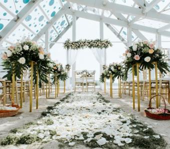 Le Meridien Bali Jimbaran Wedding Ceremony Chapel Decor