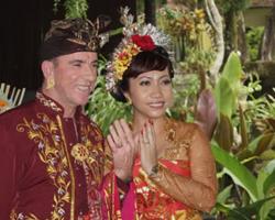 menikah-bali-dengan-orang-asing1.jpg