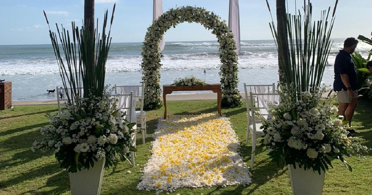 elopement wedding Bali