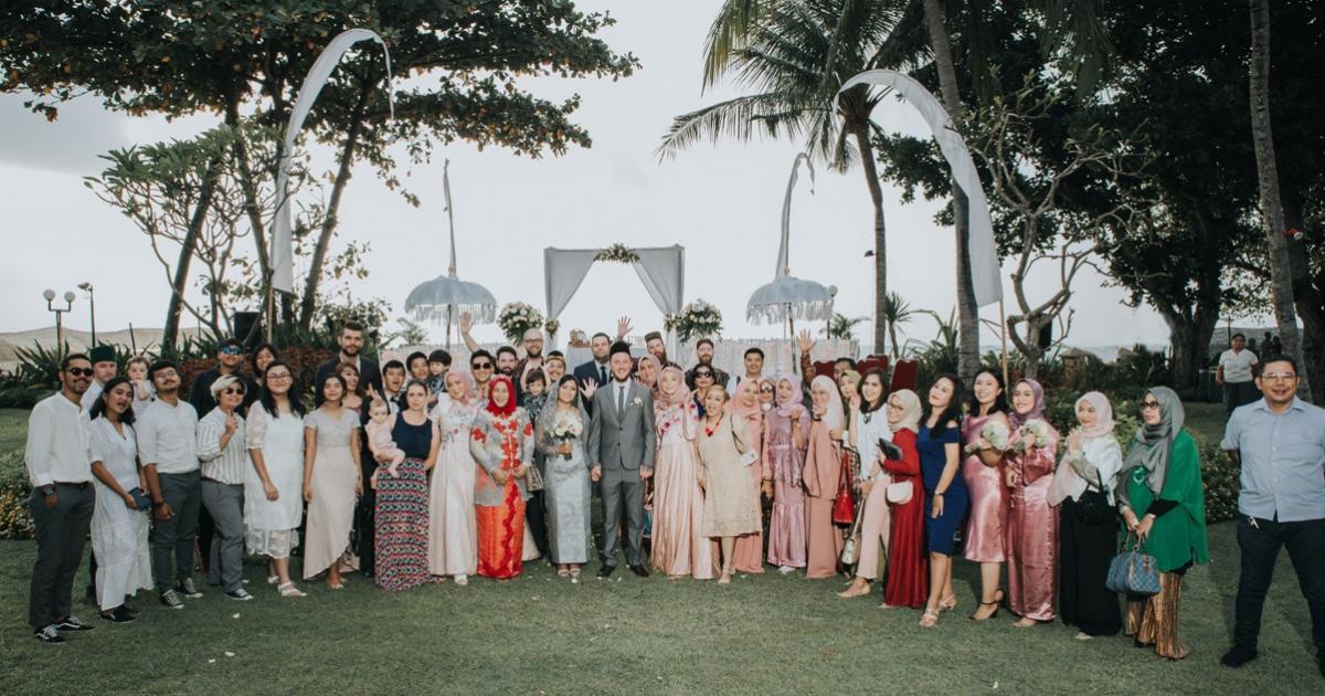 wedding Muslim dengan orang asing 