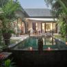 Villa Avalon III accros the pool view